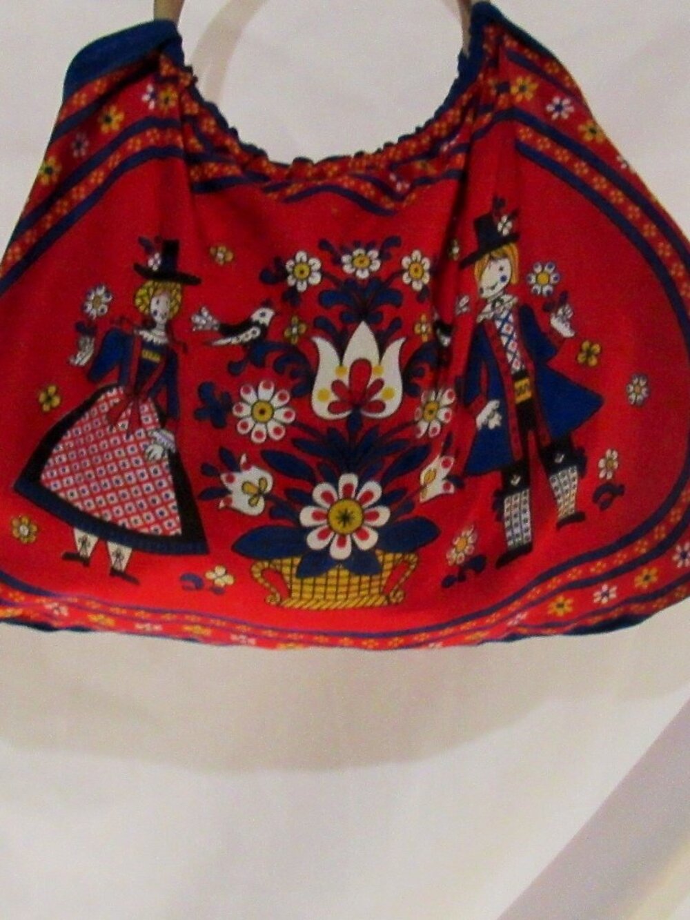 Vintage Kolf Red Fabric Dutch Boy & Girl Folk Art Design Purse / Bag 1960s  Y429